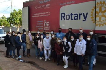 Foto - Prefeito e Vice-Prefeito visitam Unidade Móvel do Hospital de Amor