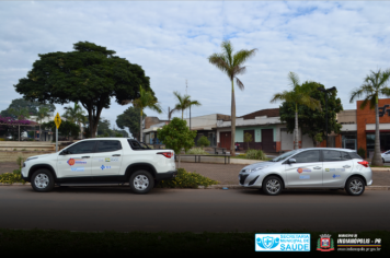 Foto - Município de Indianópolis recebe 02 (dois) veículos 0Km para a Secretaria Municipal de Saúde