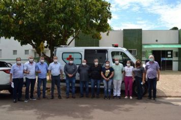 Foto - Indianópolis recebe ambulância 0Km