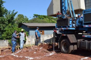 Foto - Administração Municipal acompanha o início das obras de ampliação da Capela Mortuária