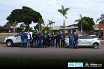 Foto - Município de Indianópolis recebe 02 (dois) veículos 0Km para a Secretaria Municipal de Saúde