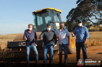 Foto - Prefeito Juliano esteve visitando alguns trechos de recuperação em algumas estradas rurais 