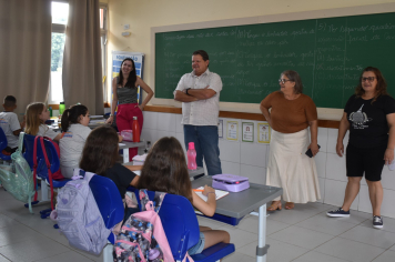 Prefeito Paulinho Mineiro visita Escolas Municipais.