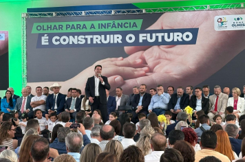 Prefeito participa de evento “Olhar para a Infância é Construir o Futuro” no Palácio Iguaçu, em Curitiba