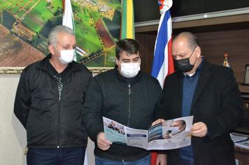 Indianópolis recebe a visita do Dep. Federal Ricardo Barros.