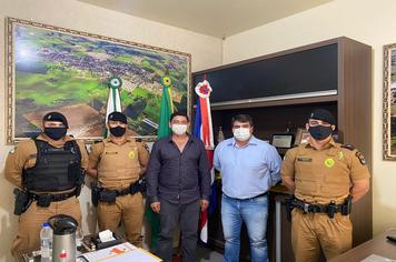 Indianópolis recebe visita do Major Balbino e equipe