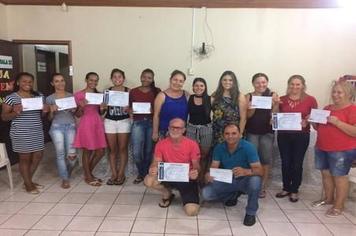 Departamento de Assistência Social realiza entrega de certificados