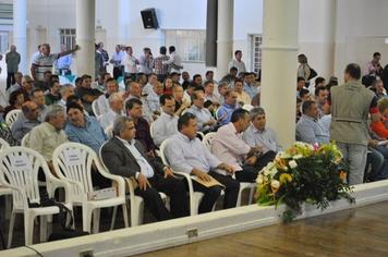 Indianópolis recebe Caminhão do programa - PAC-2