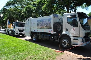 Prefeito Paulinho Mineiro realiza a entrega de dois caminhões!