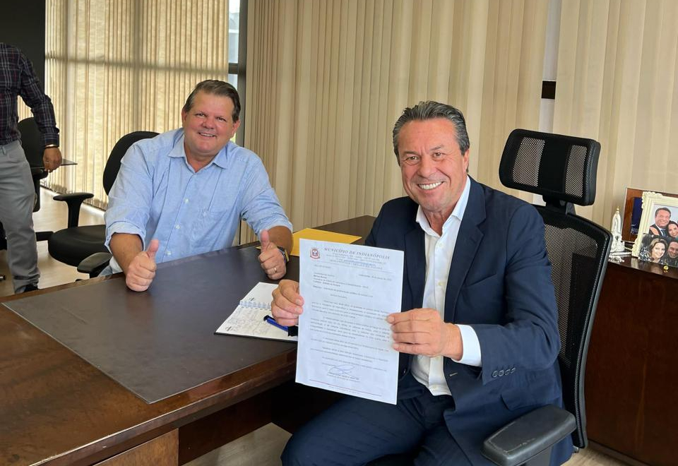 Prefeito Paulinho Mineiro solicita recursos para pavimentação rural