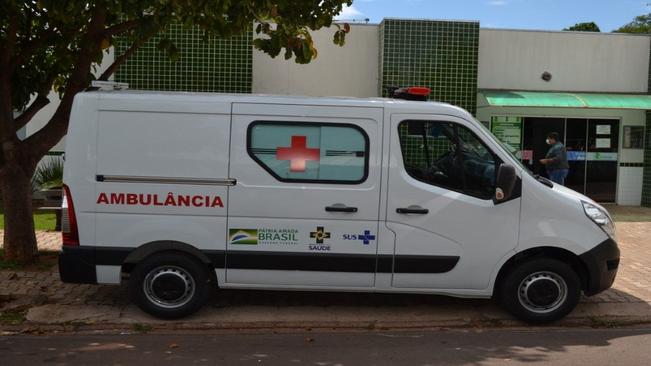 Indianópolis recebe ambulância 0Km.