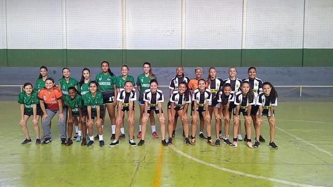 Handebol Feminino de Indianópolis participa de jogo amistoso