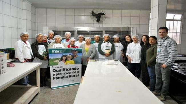 Departamento de Assistência Social realiza cursos de panificação