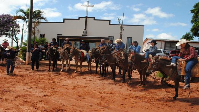 Comitiva União realiza Cavalgada de Carnaval